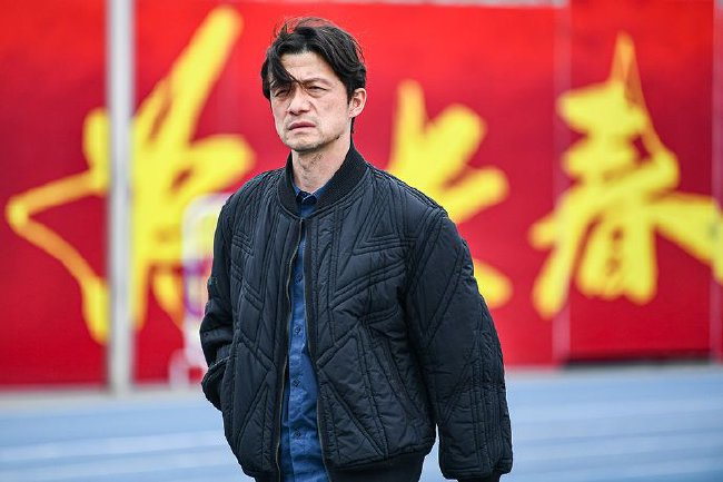 专业采用门槛更低的时间免费、道具收费运营模式。服务