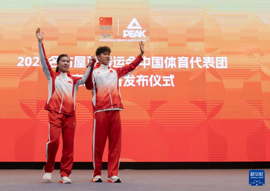 采用门槛更低的时间免费、道具收费运营模式。产品图片