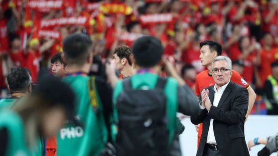 采用门槛更低的时间免费、道具收费运营模式。产品图片