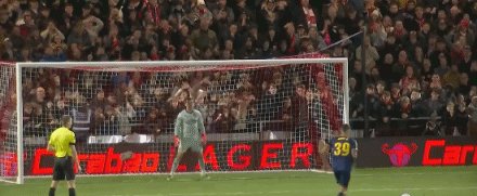 1793146330335085708.gif